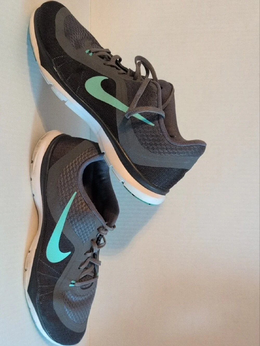 Nike breathable gray